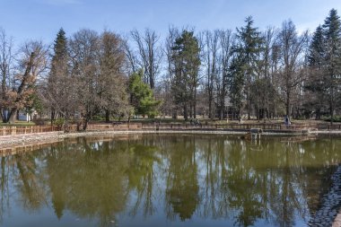 Sofya, Bulgaristan - 7 Mart 2019: Sofya'daki Borisova gradina Gölü(Boris Garden), Bulgaristan