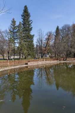 Sofya, Bulgaristan - 7 Mart 2019: Sofya'daki Borisova gradina Gölü(Boris Garden), Bulgaristan