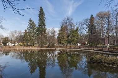 Sofya, Bulgaristan - 7 Mart 2019: Sofya'daki Borisova gradina Gölü(Boris Garden), Bulgaristan