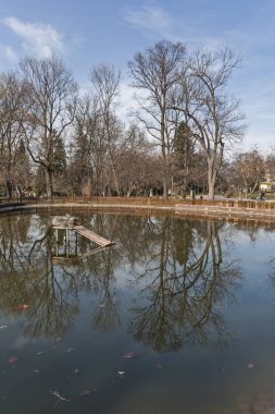 Sofya, Bulgaristan - 7 Mart 2019: Sofya'daki Borisova gradina Gölü(Boris Garden), Bulgaristan