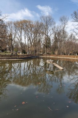 Sofya, Bulgaristan - 7 Mart 2019: Sofya'daki Borisova gradina Gölü(Boris Garden), Bulgaristan