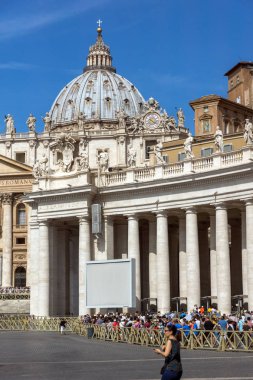 Vatikan - 23 Haziran 2017: St. Peter Bazilikası, Roma kentindeki Aziz Petrus Meydanı'nda, Vatikan, İtalya