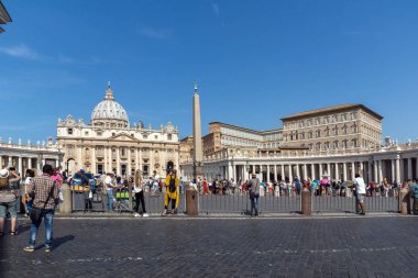 Vatikan - 23 Haziran 2017: St. Peter Bazilikası, Roma kentindeki Aziz Petrus Meydanı'nda, Vatikan, İtalya