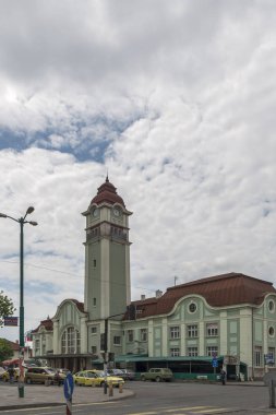 Burgas, Bulgaristan-3 Mayıs 2008: Burgaz şehir merkezinde merkezi tren istasyonu Binası, Bulgaristan