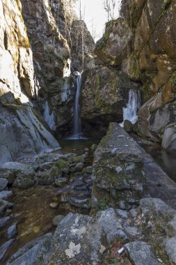 Kostenets Şelalesi, Rila Dağı, Bulgaristan 'ın muhteşem manzarası