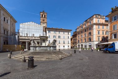 Roma, İtalya - 23 Haziran 2017: Görünüm Basilica of Our Lady Trastevere Roma, İtalya, Amazing
