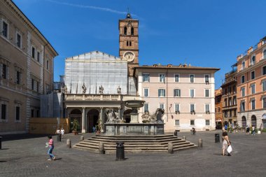 Roma, İtalya - 23 Haziran 2017: Görünüm Basilica of Our Lady Trastevere Roma, İtalya, Amazing