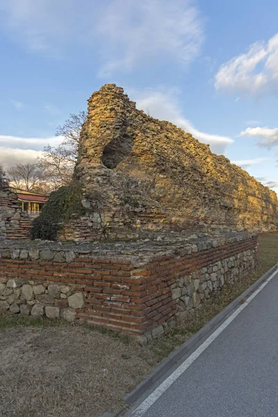 Increíble Vista Atardecer Ruinas Fortificaciones Antigua Ciudad Romana Diocletianopolis Ciudad — Foto de Stock