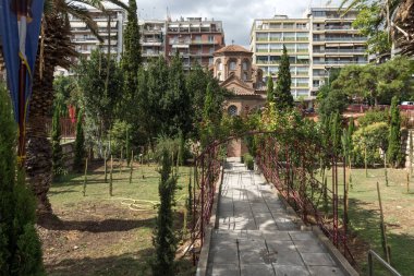 Thessaloniki, Yunanistan-Eylül 30, 2017: ntique Selanik şehir merkezinde Panagia Chalkeon Bizans Kilisesi, Orta Makedonya, Yunanistan