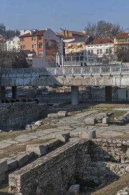 Filibe, Bulgaristan-10 Şubat 2019: Filibe kentinde Roma Odeon Harabeleri Panoraması, Bulgaristan