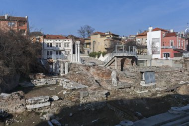 Filibe, Bulgaristan-10 Şubat 2019: Filibe kentinde Roma Odeon Harabeleri Panoraması, Bulgaristan