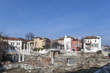 Filibe, Bulgaristan-10 Şubat 2019: Filibe kentinde Roma Odeon Harabeleri Panoraması, Bulgaristan