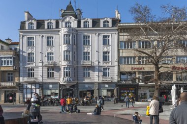 Filibe, Bulgaristan-10 Şubat 2019: Plovdiv şehir merkezi yaya caddesinde eski bina, Bulgaristan