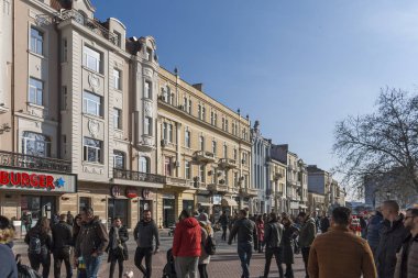 Filibe, Bulgaristan-10 Şubat 2019: Plovdiv şehir merkezi yaya caddesinde eski bina, Bulgaristan