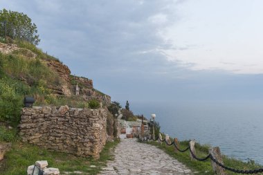 Karadeniz kıyısındaki Kaliakra Burnu 'nda kale Harabeleri 'nin günbatımı manzarası, Dobrich bölgesi, Bulgaristan