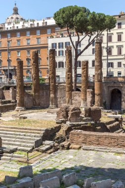 Roma, Italya-23 Haziran 2017: Roma, Italya 'da Largo di Torre Argentina Panoraması