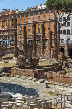 Roma, Italya-23 Haziran 2017: Roma, Italya 'da Largo di Torre Argentina Panoraması