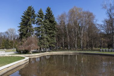 Sofia, Bulgaristan - 27 Mart 2019: Muhteşem bahar manzara South Park şehir Sofya, Bulgaristan