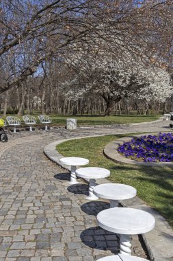 Sofia, Bulgaristan - 27 Mart 2019: Muhteşem bahar manzara South Park şehir Sofya, Bulgaristan
