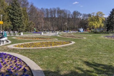 Sofia, Bulgaristan - 27 Mart 2019: Muhteşem bahar manzara South Park şehir Sofya, Bulgaristan