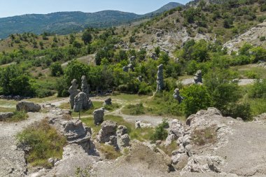 Oluşumu taş bebek Kukljica Kıratova şehir, Kuzey Makedonya Cumhuriyeti yakınındaki rock