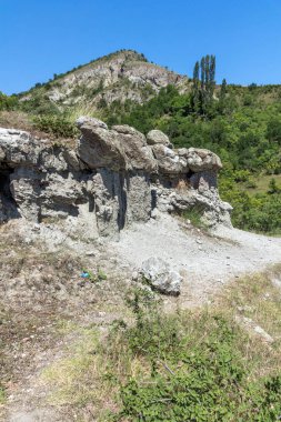 Oluşumu taş bebek Kukljica Kıratova şehir, Kuzey Makedonya Cumhuriyeti yakınındaki rock
