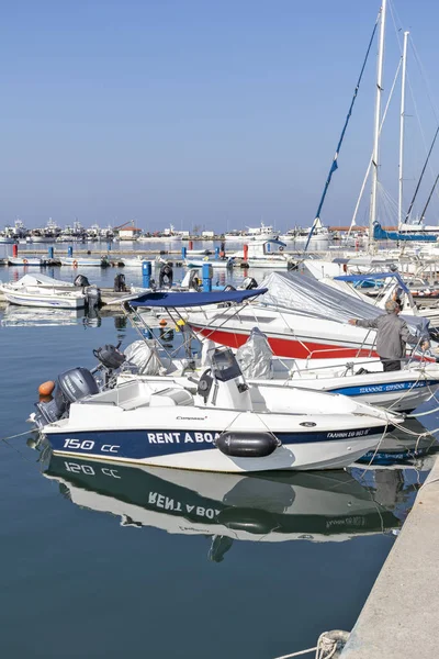 Nea Moudania Grecia Marzo 2019 Calle Costera Ciudad Nea Moudania — Foto de Stock