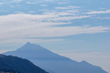 Ammouliani, Yunanistan - 3 Nisan 2015: Panoramik mount Athos için Ammouliani Island, Athos, Chalkidiki, orta Makedonya, Yunanistan 