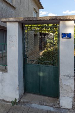 Chernomorets, Bulgaristan-11 Ağustos 2018: tipik Chernomorets köyü Sokağı, Burgaz Bölgesi, Bulgaristan