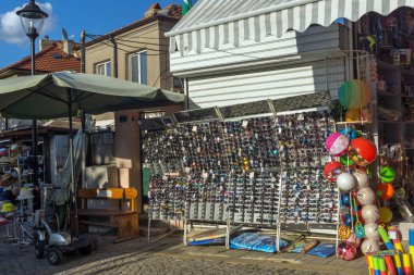 Chernomorets, Bulgaristan-11 Ağustos 2018: tipik Chernomorets köyü Sokağı, Burgaz Bölgesi, Bulgaristan