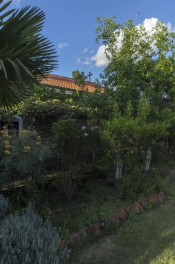 Chernomorets, Bulgaristan-11 Ağustos 2018: Chernomorets köyünde Ortodoks Aziz Nicholas Kilisesi, Burgas bölgesi, Bulgaristan