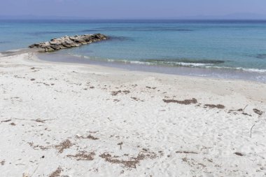 Kallithea, Kassandra, Chalkidiki, Orta Makedonya, Yunanistan Resort plajının panoramik görünümü