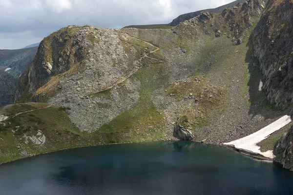 保加利亚里拉山七里拉湖的眼湖令人惊叹的风景 — 图库照片