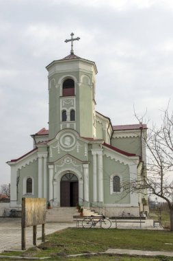 Rakovski, Bulgaristan-25 Aralık 2013: Roma Katolik Kilisesi, Rakovski kasabasında bakire Meryem 'in anlayışını Immaculate, Bulgaristan