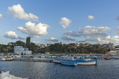 Chernomorets, Bulgaristan-11 Ağustos 2018: Chernomorets Limanı muhteşem günbatımı deniz manzarası, Burgaz Bölgesi, Bulgaristan