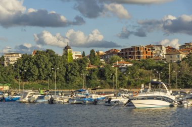 Chernomorets, Bulgaristan-11 Ağustos 2018: Chernomorets Limanı muhteşem günbatımı deniz manzarası, Burgaz Bölgesi, Bulgaristan