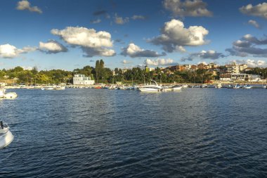 Chernomorets, Bulgaristan-11 Ağustos 2018: Chernomorets Limanı muhteşem günbatımı deniz manzarası, Burgaz Bölgesi, Bulgaristan