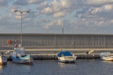 Chernomorets, Bulgaristan-11 Ağustos 2018: Chernomorets Limanı muhteşem günbatımı deniz manzarası, Burgaz Bölgesi, Bulgaristan