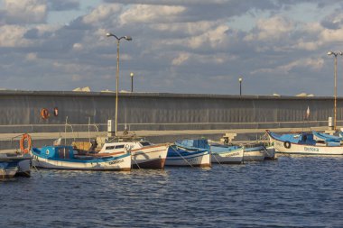 Chernomorets, Bulgaristan-11 Ağustos 2018: Chernomorets Limanı muhteşem günbatımı deniz manzarası, Burgaz Bölgesi, Bulgaristan
