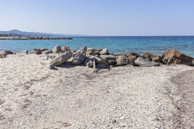 Kassandra Yarımadası, Chalkidiki, Orta Makedonya, Yunanistan 'da Lagoon Beach 'in muhteşem manzarası