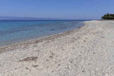 Kassandra Yarımadası, Chalkidiki, Orta Makedonya, Yunanistan 'da Lagoon Beach 'in muhteşem manzarası
