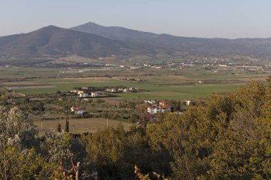Selanik şehri yakınındaki Chalkidiki Dağı Chortiatis ve kırsal arazi Sunset Landscape, Orta Makedonya, Yunanistan