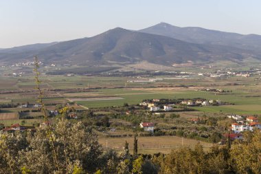 Selanik şehri yakınındaki Chalkidiki Dağı Chortiatis ve kırsal arazi Sunset Landscape, Orta Makedonya, Yunanistan