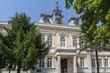 Silistre, Bulgaristan - 1 Mayıs 2008: Silistre şehir merkezinde bina ve sokak, Bulgaristan