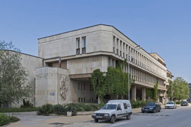 Silistre, Bulgaristan - 1 Mayıs 2008: Silistre şehir merkezinde bina ve sokak, Bulgaristan