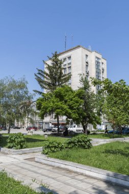 Silistre, Bulgaristan - 1 Mayıs 2008: Silistre şehir merkezinde bina ve sokak, Bulgaristan