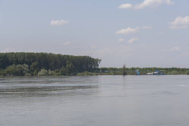 Silistre, Bulgaristan - 1 Mayıs 2008: Tuna Nehri, Silistre kasabasından geçerken, Bulgaristan