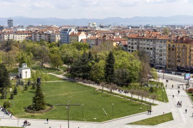Sofya, Bulgaristan -21 Nisan 2019: Ulusal Kültür Sarayı'ndan Sofya şehrinin panoramik görünümü, Bulgaristan