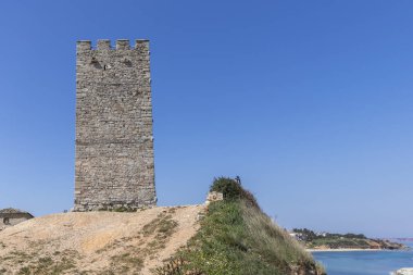 Nea Fokea kasabasındaki Antik Bizans Kulesi, Kassandra, Chalkidiki, Orta Makedonya, Yunanistan