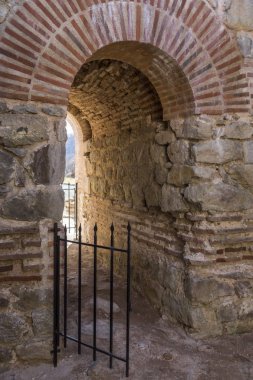 Antik Roma kalesi Trajan Kapısı harabeleri, Sofya Bölgesi, Bulgaristan